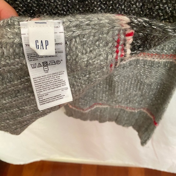 Scarf - Picture 3 of 4